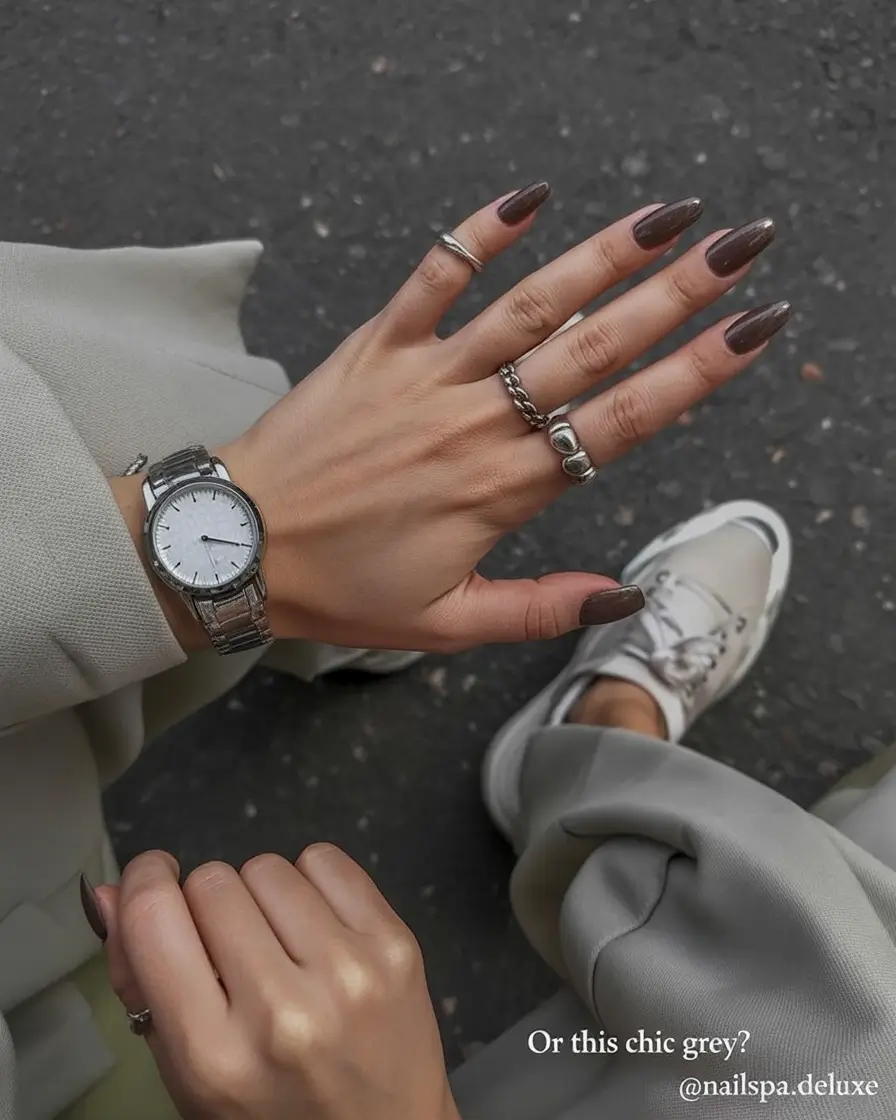 Best Classy Nail Colors Winter 2025–2026: Elegant & Timeless Manicure Ideas