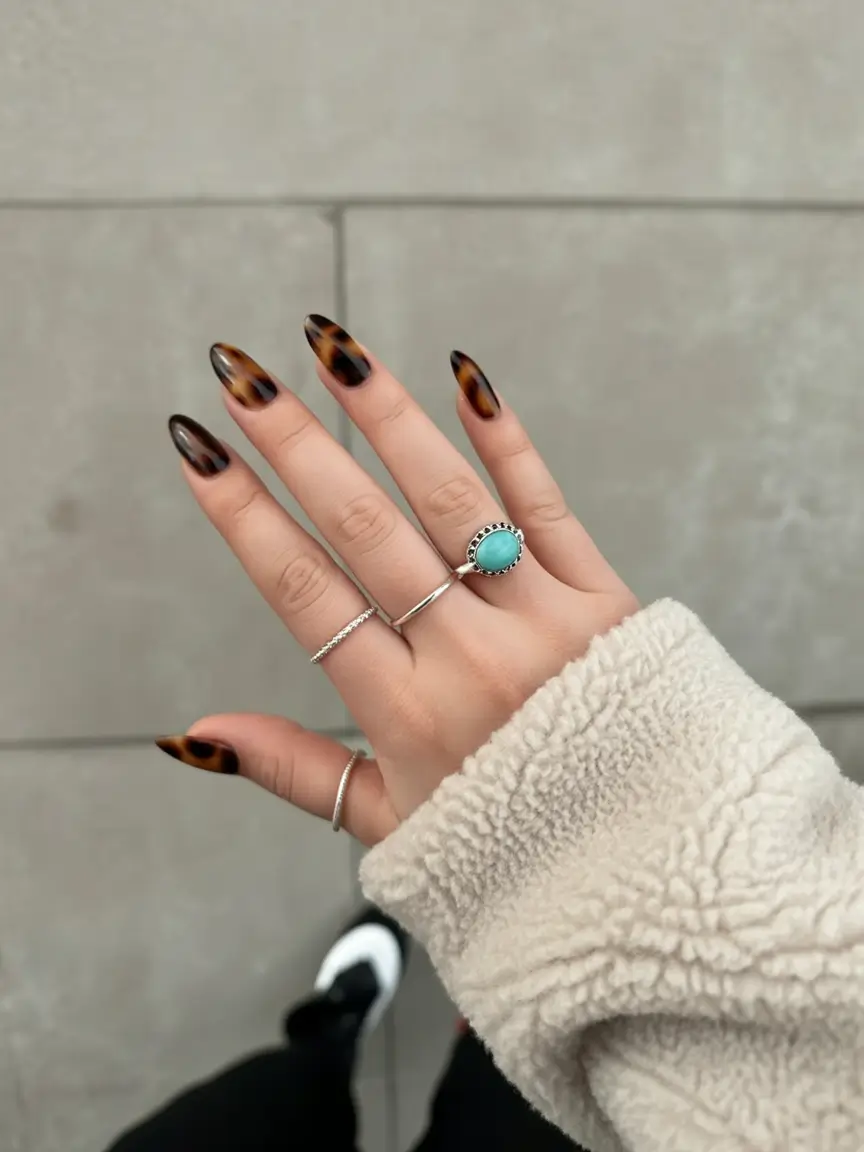 October 2025 Nail Colors Ideas: Trendy Shades and Designs to Try This Fall