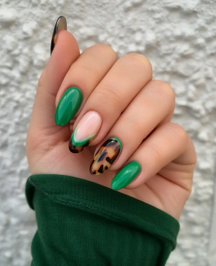 October 2025 Nail Colors Ideas: Trendy Shades and Designs to Try This Fall