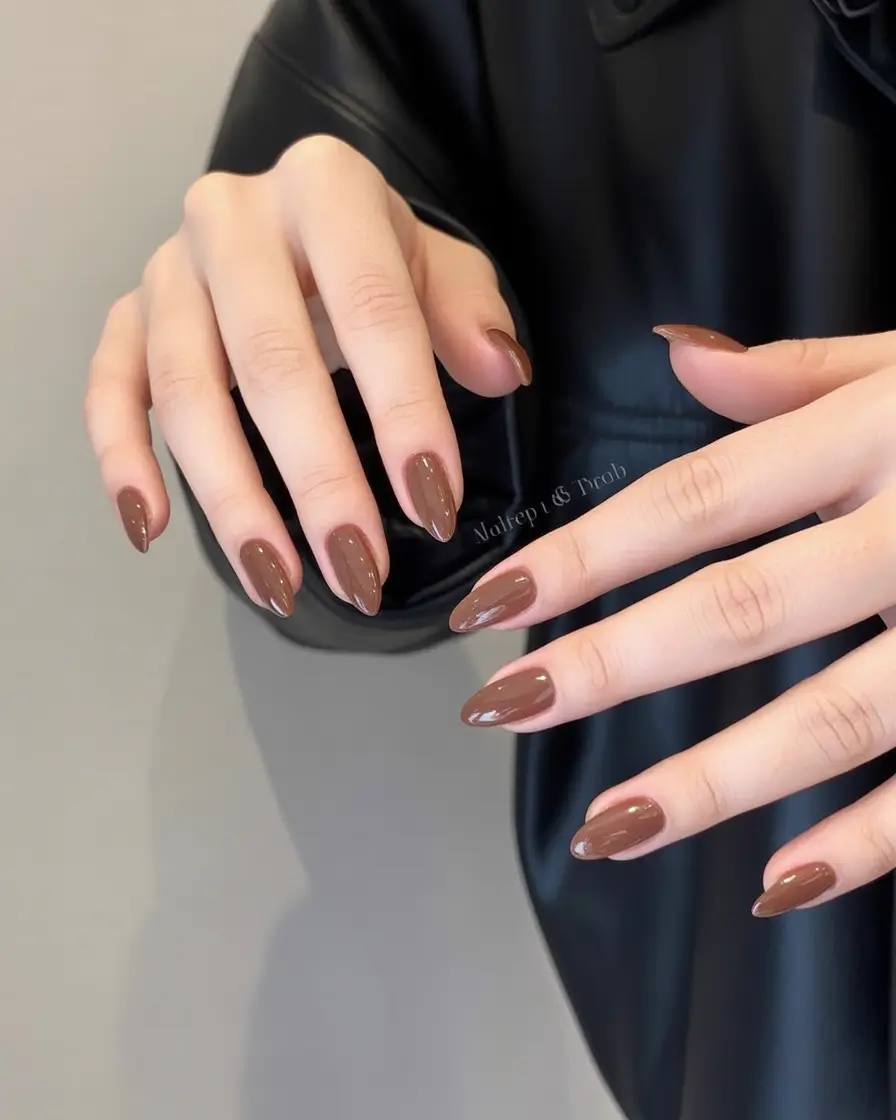 October 2025 Nail Colors Ideas: Trendy Shades and Designs to Try This Fall